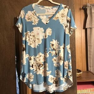 Floral blouse.
